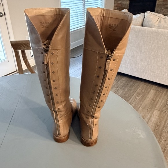 Franco Sparto Size 8 Leather Knee Boots Tan With Metal Embellishing - Picture 2 of 6